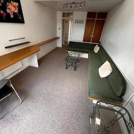 Two-Bedroom Flat Close To Uni & Shopping Center With Free Parking Coventry Buitenkant foto