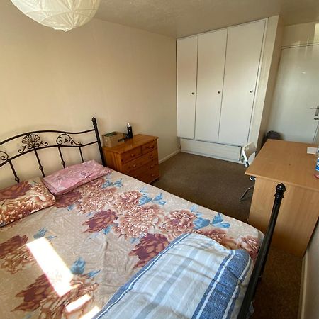 Two-Bedroom Flat Close To Uni & Shopping Center With Free Parking Coventry Buitenkant foto